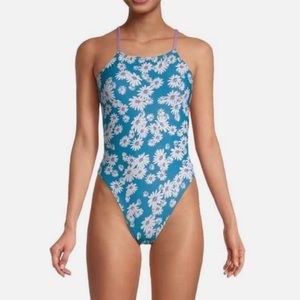 Speedo one piece swimsuit size 30